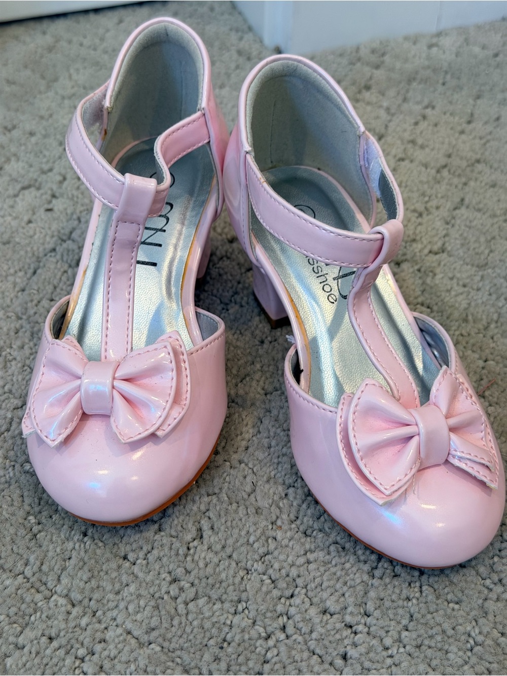 Girls Pink Patent T-Strap Bow Heel Dress Shoes